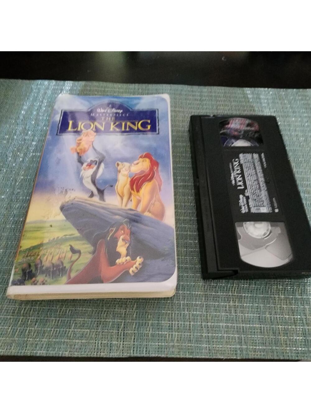 Disney The Lion King VHS Walt Disney Masterpiece Collection Clamshell Movie